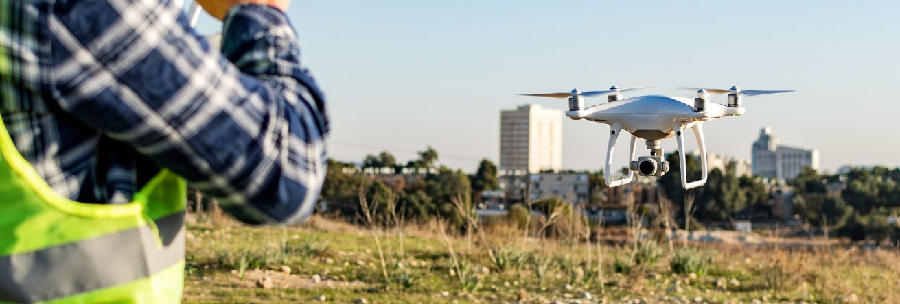 Poistenie dronov na Slovensku pre fyzické osoby a podnikateľov