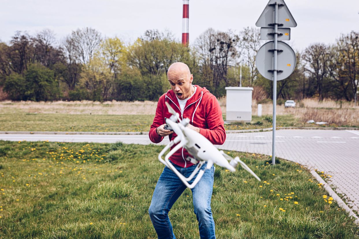 Poistenie dronov proti škode. Poistenia zodpovednosti za škodu spôsobenú prevádzkou dronov